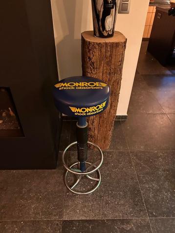barkrukken van monroe beschikbaar voor biedingen