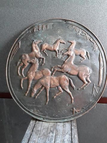Koperen paardenbord beschikbaar voor biedingen