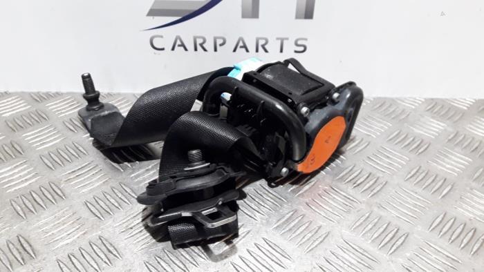 Veiligheidsgordel rechts-voor van een Mercedes B-Klasse, Auto-onderdelen, Interieur en Bekleding, Mercedes-Benz, Gebruikt, 3 maanden garantie