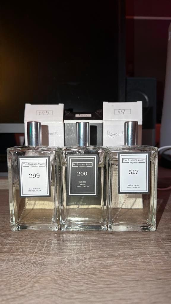 The Essence Vault - Set van 3, Handtassen en Accessoires, Uiterlijk | Parfum, Gebruikt, Ophalen of Verzenden