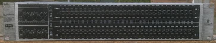Equalizer Behringer FBQ-3102, Muziek en Instrumenten, Effecten, Zo goed als nieuw, Equalizer, Ophalen of Verzenden