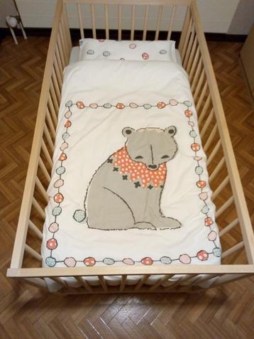 Babybedje, matras en bedset 60x120 cm beschikbaar voor biedingen