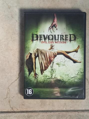 dvd devoured ( evil lies within ) super etat beschikbaar voor biedingen