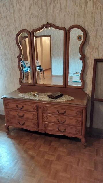 Mooie commode  beschikbaar voor biedingen