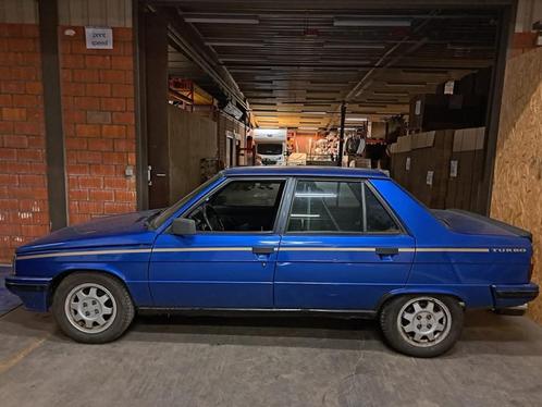 R9 Turbo uit 1986, Auto's, Renault, Particulier, Overige modellen, Benzine, Berline, 4 deurs, Handgeschakeld, Blauw, Voorwielaandrijving