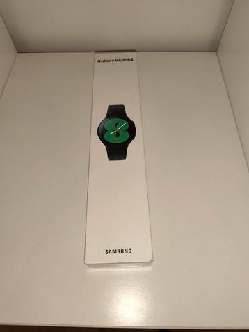 Samsung Galaxy Watch 4 zwart - werkt perfect + oplader beschikbaar voor biedingen