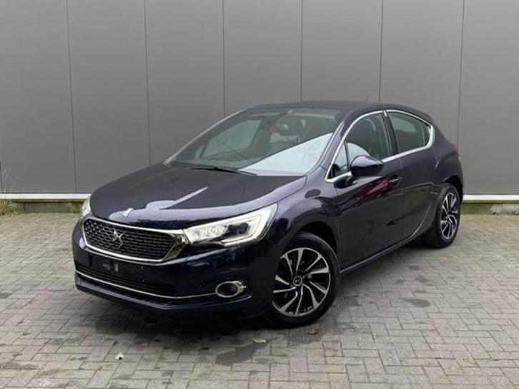 DS 4 (Citroën) - 2016, Auto's, Citroën, Particulier, DS, Benzine, Euro 6, Berline, 5 deurs, Handgeschakeld, Blauw, Zwart, Leder en Stof