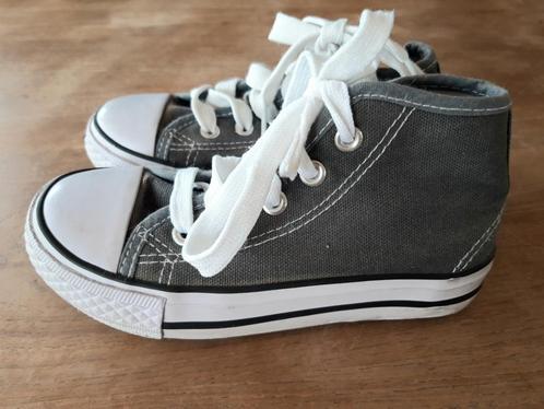 Chaussures gris anthracite-Panther- pointure 29, Kinderen en Baby's, Kinderkleding | Schoenen en Sokken, Gebruikt, Schoenen, Jongen of Meisje