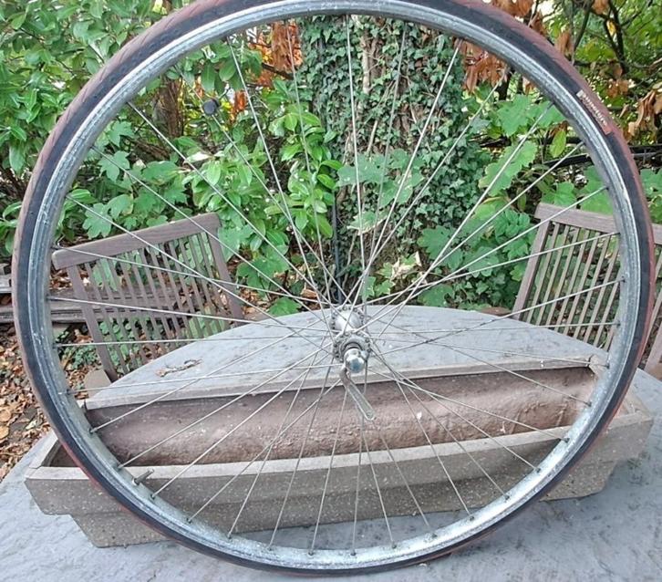 Voorwiel racefiets met buitenband, Fietsen en Brommers, Fietsonderdelen, Gebruikt, Racefiets, Wiel, Ophalen of Verzenden