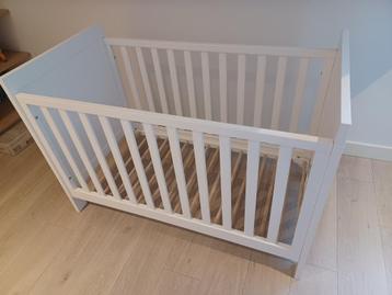 Kinderbedje, Ophalen, Zo goed als nieuw, Minder dan 140 cm, Matras
