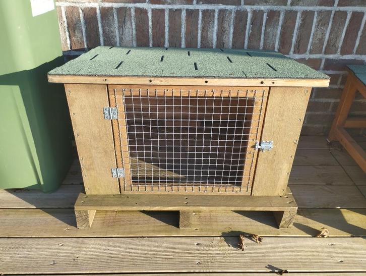 Clapier à lapin fait maison, toit SHINGLES, Animaux & Accessoires, Rongeurs & Lapins | Cages & Clapiers, Utilisé, Cage, Lapin