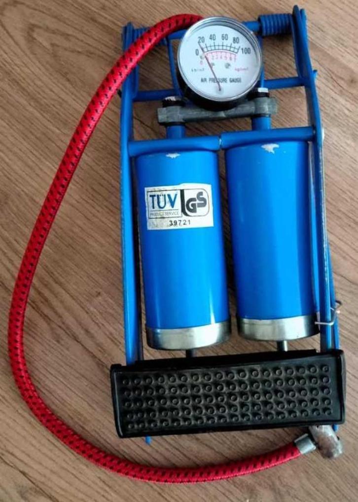 Voetpomp met manometer, Fietsen en Brommers, Overige Fietsen en Brommers, Gebruikt, Ophalen