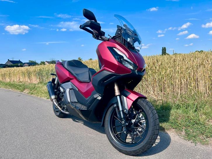 Honda ADV 350 2022 3500km, Motos, Motos | Honda, Entreprise, Scooter, Enlèvement