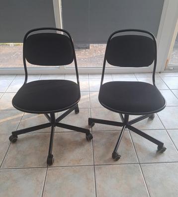 2 bureaustoelen zwart per stuk 10€