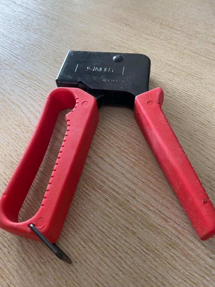 Pince à cheville Molly, Doe-het-zelf en Bouw, IJzerwaren en Bevestigingsmiddelen, Pluggen, Ophalen of Verzenden