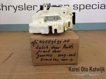 Latch front door right Dodge Journey, Chrysler Grand Voyager beschikbaar voor biedingen