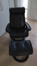 Zwarte leren relax zetel met voetenbank, Huis en Inrichting, Ophalen, Gebruikt
