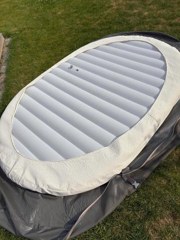 Lay z spa jaccuzi opblaaskussen, Enlèvement, Comme neuf, Couverture