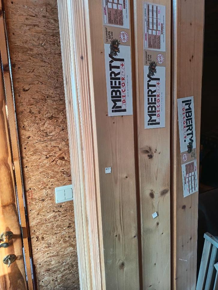 LOT Lambris IMBERTY rainuré languettés 4 côté, Bricolage & Construction, Bois & Planches, Neuf, Autres types, Pin, 250 à 300 cm