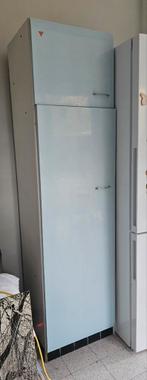 Kast Euroline vintage licht blauw GRATIS, Huis en Inrichting, Ophalen