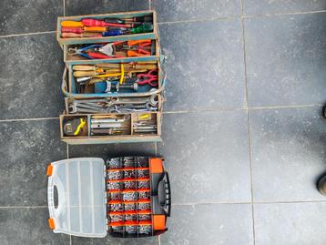 Gevulde gereedschapskist & elektrisch handgereedschap.   beschikbaar voor biedingen