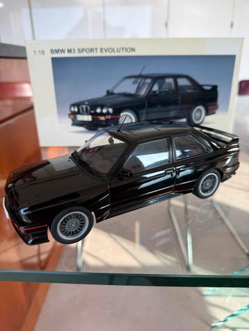 Rare BMW E30 M3 Sport Évolution 1990 AutoArt millenium 1:18, Hobby & Loisirs créatifs, Enlèvement ou Envoi, Comme neuf, Voiture
