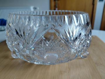Vintage kristallen footed bowl op 3 gerolde voetjes beschikbaar voor biedingen