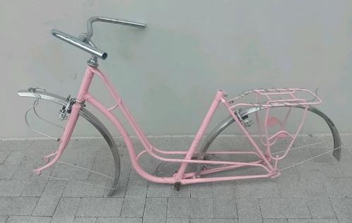 Frame retro damesfiets, Fietsen en Brommers, Fietsonderdelen, Gebruikt, Oldtimer, Frame, Ophalen