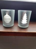 2 kerst theelichthouders van gesatineerd glas ., Ophalen of Verzenden, Minder dan 25 cm