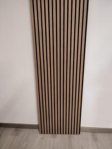 Akoestische houten wandpanelen disponible aux enchères