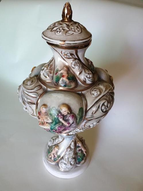 Vase Capodimonte original, Antiquités & Art, Antiquités | Vases, Enlèvement