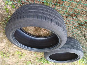 2 banden 235-40R19 96Y XL. BIJNA NIEUW beschikbaar voor biedingen
