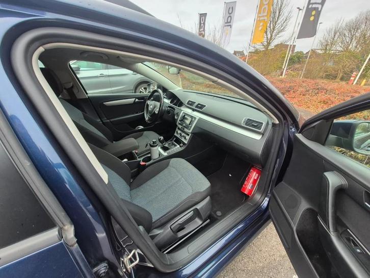 Volkswagen passât 2014 1.6 TDI, Autos, Volkswagen, Particulier, Passat, Diesel, Break, Boîte manuelle, Bleu, Noir, Enlèvement