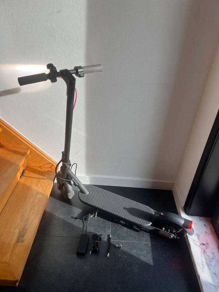xiaomi lite 4 (1ste gen) goede staat, Fietsen en Brommers, Steps, Zo goed als nieuw, Elektrische step (E-scooter), Ophalen