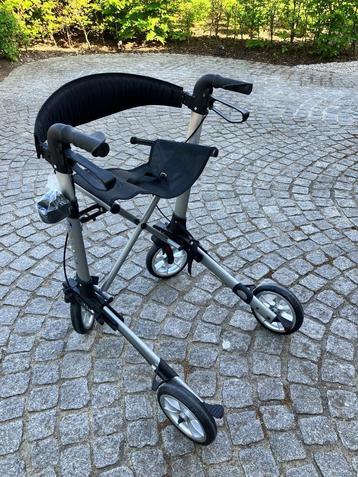 Rollator Quadri-Light (nieuwstaat) beschikbaar voor biedingen