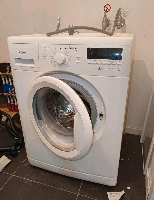 Whirlpool wasmachine - 6kg -1400 toeren, Elektronische apparatuur, Wasmachines, Gebruikt, Voorlader, 6 tot 8 kg, 1200 tot 1600 toeren