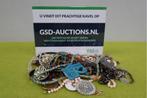 Een mix met verschillende sieraden, Handtassen en Accessoires, Antieke sieraden