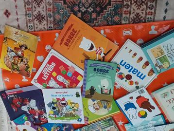 Verschilende kinderboeken te koop beschikbaar voor biedingen