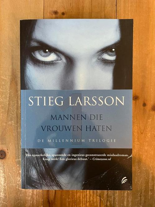 Stieg Larsson - Mannen die vrouwen haten, Boeken, Thrillers, Zo goed als nieuw, Ophalen of Verzenden