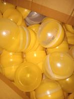 Harde plastieken ballen, Ophalen