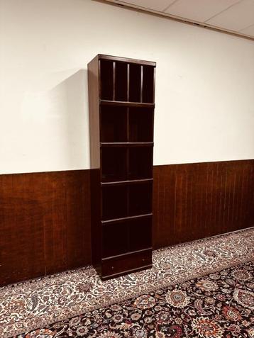 Klassiek Engelse Boekenkast Kast beschikbaar voor biedingen