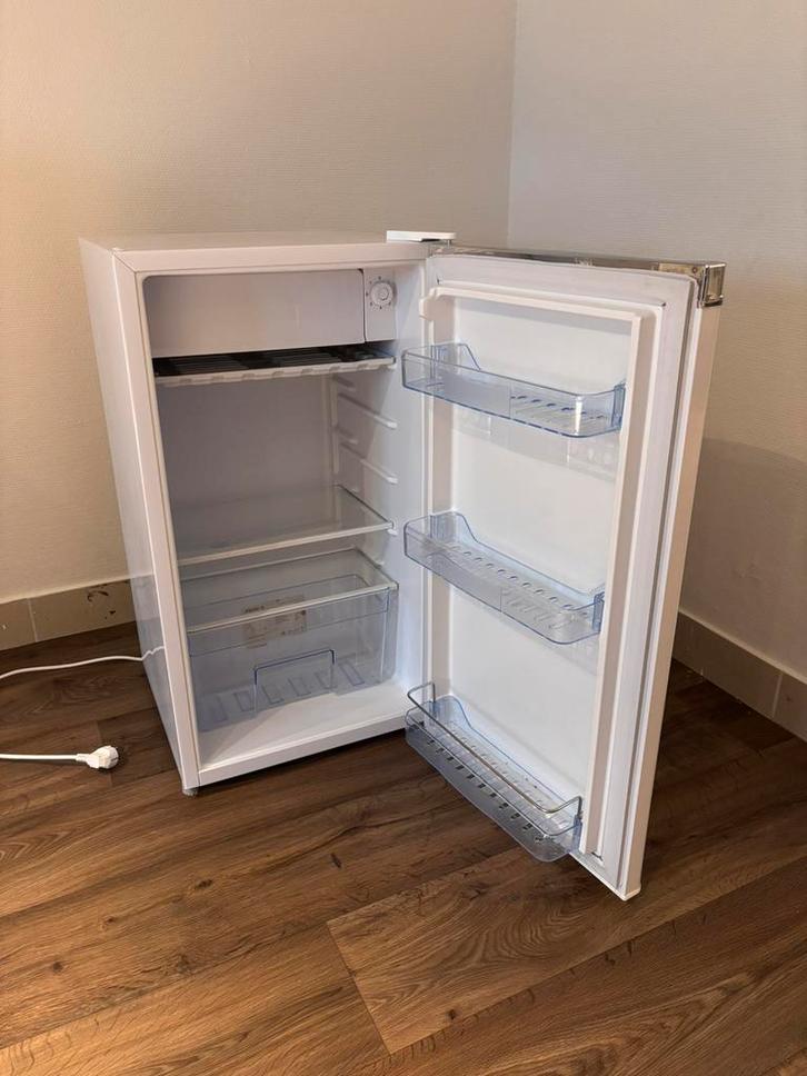 Koelkast Friac - 90L met vriesvak, Electroménager, Réfrigérateurs & Frigos, Utilisé, Avec compartiment congélateur, 75 à 100 litres