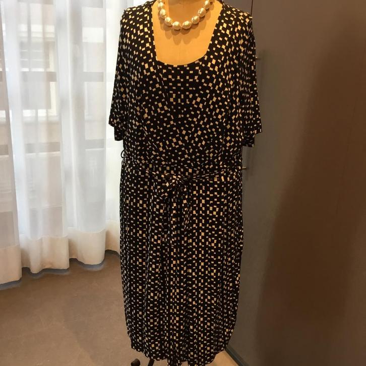 Mooie jurk, NIEUW, maat XL (48/50), Kleding | Dames, Jurken, Nieuw, Zwart, Onder de knie, Ophalen of Verzenden