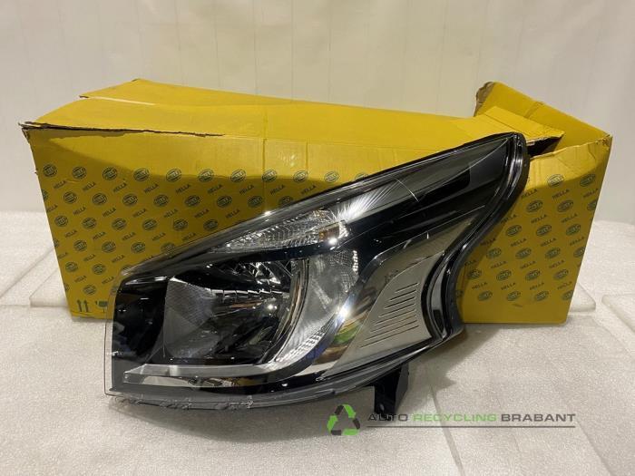 Phare gauche d'un Renault Trafic, Autos : Pièces & Accessoires, Éclairage, Renault, Utilisé, 3 mois de garantie, Enlèvement ou Envoi