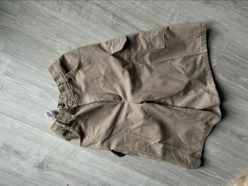 Short scouts guides beige a poches taille 40 beschikbaar voor biedingen