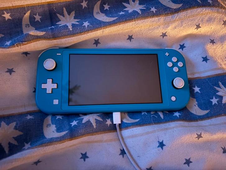 Nintendo Switch Lite, Games en Spelcomputers, Spelcomputers | Nintendo Switch Lite, Zo goed als nieuw, Ophalen