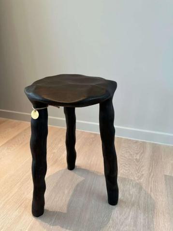 Hand Made With Love (France) kruk beschikbaar voor biedingen