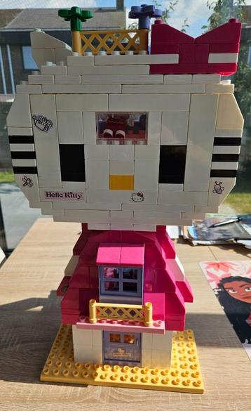 Hello kitty legohuis beschikbaar voor biedingen