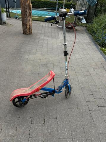Space scooter beschikbaar voor biedingen