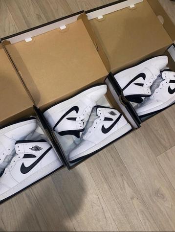 Jordan 1 Mid Reverse Panda 36,5 / 38 / 38,5 + factuur beschikbaar voor biedingen